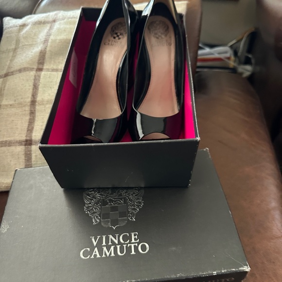 Vince camuto patent peep shoe - Picture 5 of 6